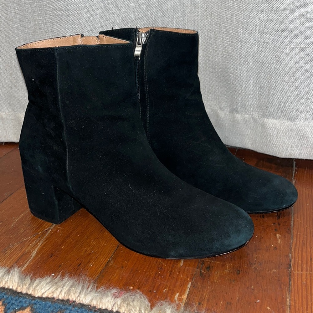 Urban Outfitters 100% Suede Heeled Boots